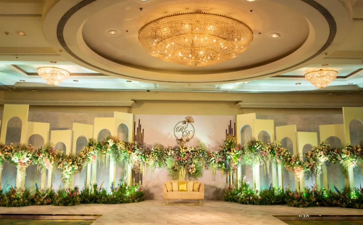 Wedding reception hall decor by Vows Vachan India