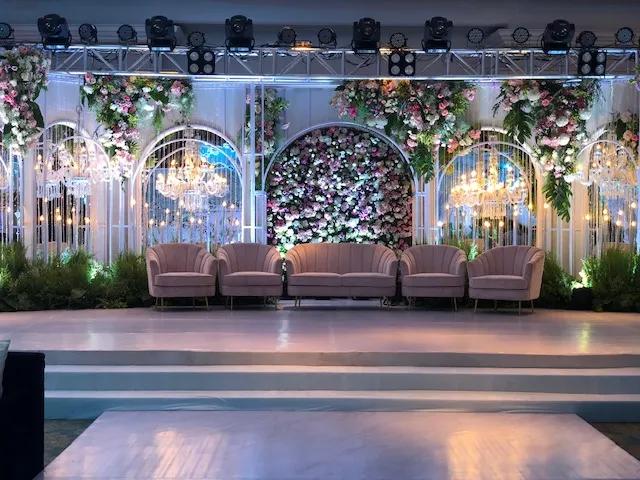 Grand reception hall decor by Vows Vachan luxury planners